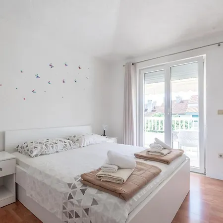 Ivo شقة ماكارسكا