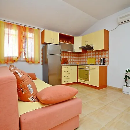 Pero Apartment Makarska
